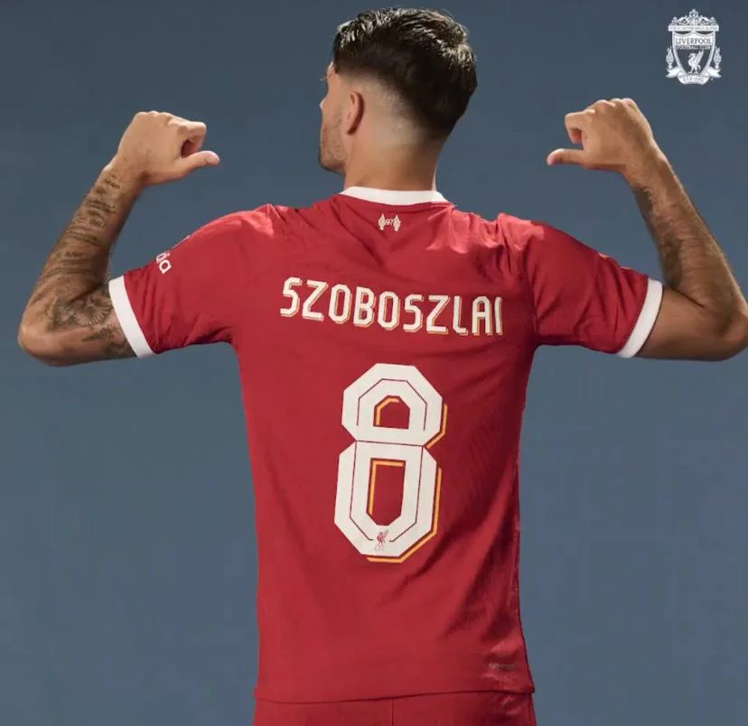 Собослаи о восьмом номере в «Ливерпуле»: «У меня есть тату со словами Джеррарда. Он был одним из важнейших игроков» Собослаи о восьмом номере в «Ливерпуле»: «У меня есть тату со словами Джеррарда. Он был одним из важнейших игроков»