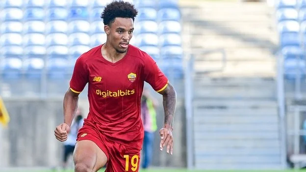 Американский защитник «Ромы» останется в аренде в Бельгии на второй год Американский защитник «Ромы» останется в аренде в Бельгии на второй год