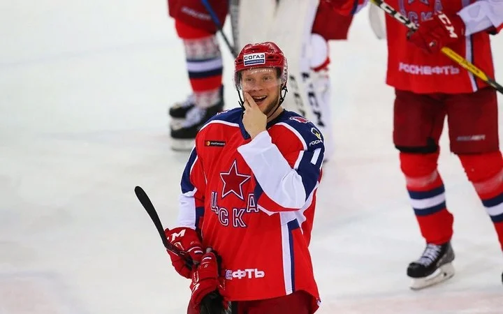 Президент ЦСКА: «Андронов отлично отработал свой контракт, никаких претензий нет. Наверное, подошло время Сергею перезагрузить карьеру» Президент ЦСКА: «Андронов отлично отработал свой контракт, никаких претензий нет. Наверное, подошло время Сергею перезагрузить карьеру»