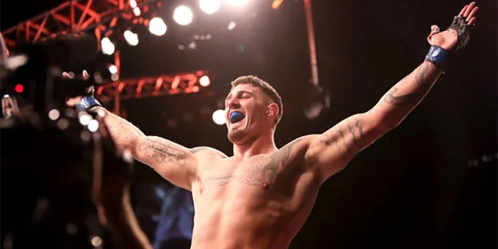 Аспиналл установил рекорд UFC после победы над Волковым Аспиналл установил рекорд UFC после победы над Волковым