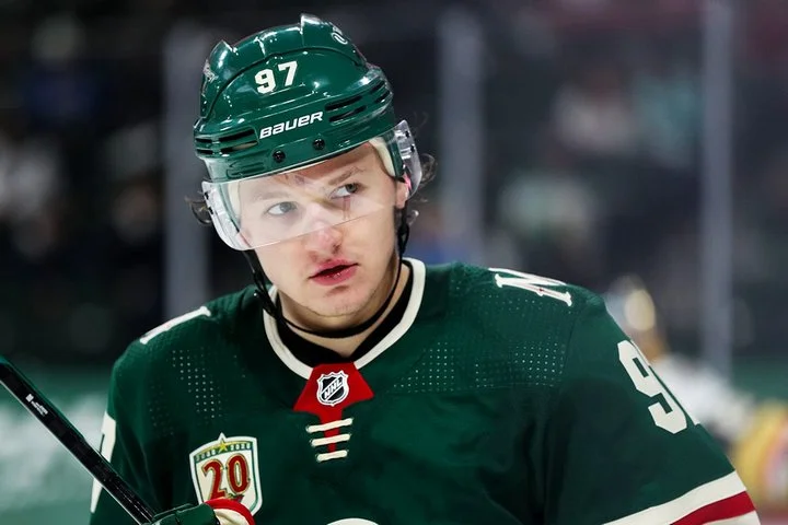 Кирилл Капризов: «Цель «Миннесоты» состоит в том, чтобы выйти в плей-офф и добиться хороших результатов в розыгрыше» Кирилл Капризов: «Цель «Миннесоты» состоит в том, чтобы выйти в плей-офф и добиться хороших результатов в розыгрыше»