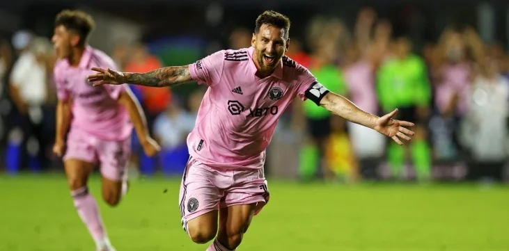 Фанаты «Атланты» скандировали «Где Месси?» на матче с «Интер Майами» Фанаты «Атланты» скандировали «Где Месси?» на матче с «Интер Майами»