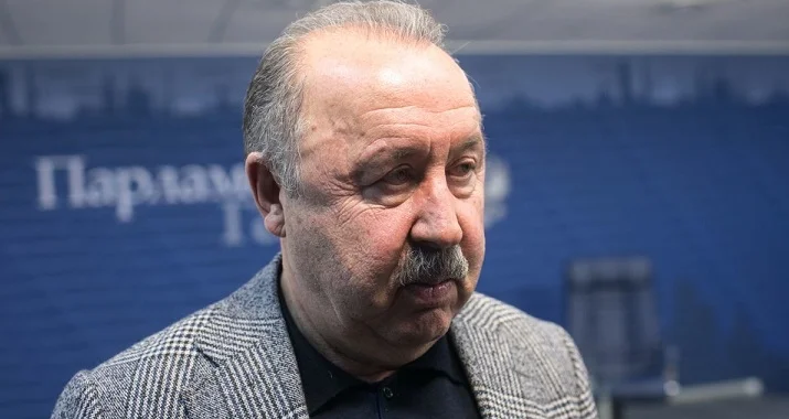 Газзаев предложил лимит «8+3» в закрытой лиге России Газзаев предложил лимит «8+3» в закрытой лиге России