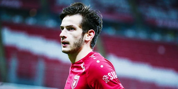 Кварацхелия не уверен в том, останется ли он в «Рубине». Клуб проиграл ЦСКА 1:6