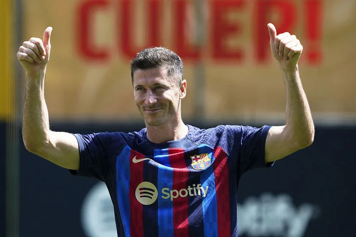 Жоан Лапорта: «Левандовски интересовался, сможем ли мы его подписать. Я его успокоил. Я сказал ему, что если бы мы могли подписать только одного игрока, то это был бы он»