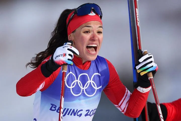 Вероника Степанова: «У нас тела из сплошных мышц. Кто-то может подумать на секунду: «Вот оно, современное воплощение античных героев!» Вероника Степанова: «У нас тела из сплошных мышц. Кто-то может подумать на секунду: «Вот оно, современное воплощение античных героев!»