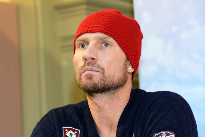 Роман Костомаров начал делать восстановительные упражнения Роман Костомаров начал делать восстановительные упражнения