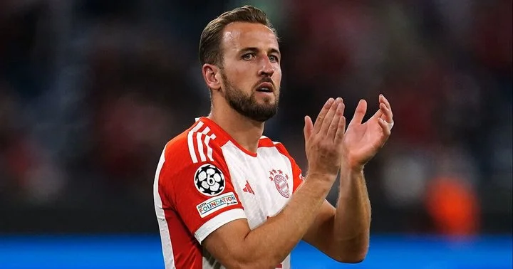 Герберт Хайнер: «Кейн не будет стоить «Баварии» 100 млн евро, если клуб не выиграет ряд турниров в течение следующих сезонов» Герберт Хайнер: «Кейн не будет стоить «Баварии» 100 млн евро, если клуб не выиграет ряд турниров в течение следующих сезонов»