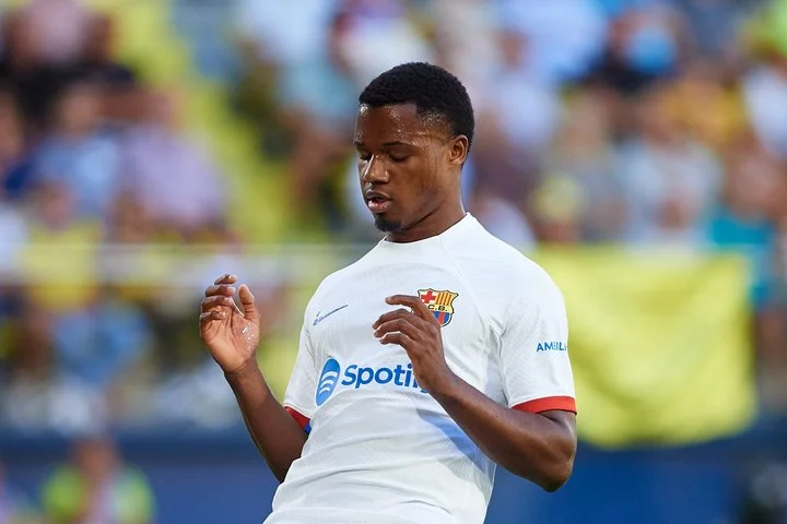 Ансу Фати сообщил Хави о решении уйти в «Брайтон» Ансу Фати сообщил Хави о решении уйти в «Брайтон»