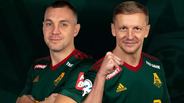 Равиль Сабитов: «Ветераны – к тому же с таким победным опытом, как у Дзюбы и Смольникова – могут усилить «Локомотив» и на поле, и в раздевалке» Равиль Сабитов: «Ветераны – к тому же с таким победным опытом, как у Дзюбы и Смольникова – могут усилить «Локомотив» и на поле, и в раздевалке»