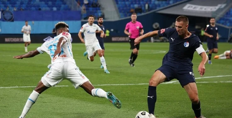 «Факел» — гроза фаворитов. Остановили «Зенит» и благодарят фанатов «Факел» — гроза фаворитов. Остановили «Зенит» и благодарят фанатов