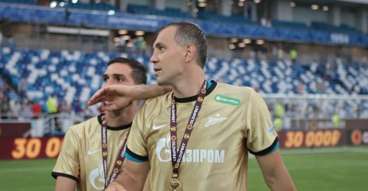 Дзюба пригодится в РПЛ, но может выбрать клуб друга. Многих отпугнет зарплата футболиста Дзюба пригодится в РПЛ, но может выбрать клуб друга. Многих отпугнет зарплата футболиста