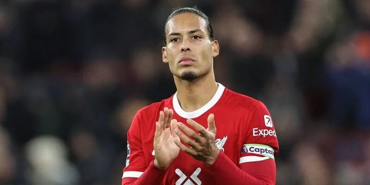 Вирджил ван Дейк после 2:2 с «Манчестер Юнайтед»: «Мы должны были решить исход матча» Вирджил ван Дейк после 2:2 с «Манчестер Юнайтед»: «Мы должны были решить исход матча»