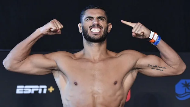 Боец UFC после победы поблагодарил ирландского мафиози Боец UFC после победы поблагодарил ирландского мафиози