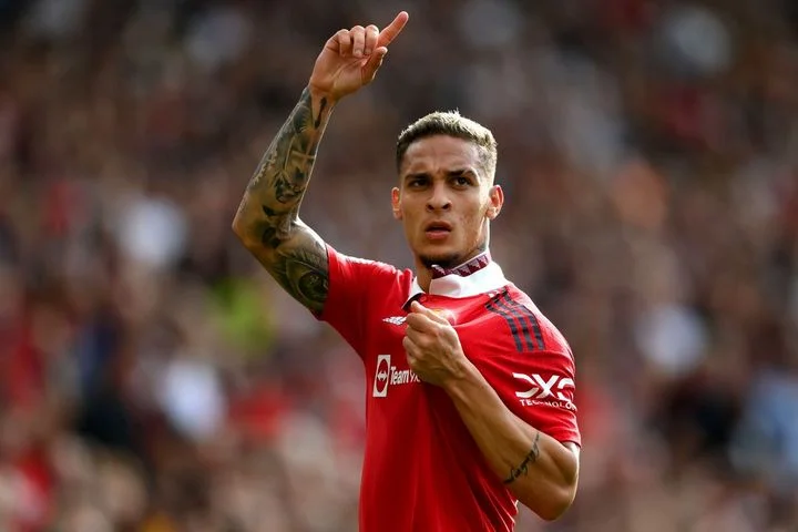 Энди Коул: «У Антони разочаровывающий сезон. Он не обводит игроков, не создает моменты, не забивает голы» Энди Коул: «У Антони разочаровывающий сезон. Он не обводит игроков, не создает моменты, не забивает голы»