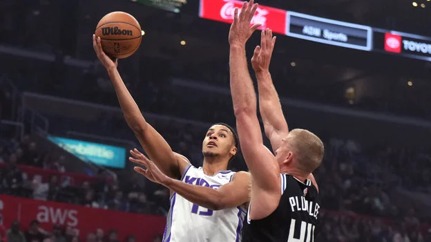 Майк Браун стал тренером года в НБА