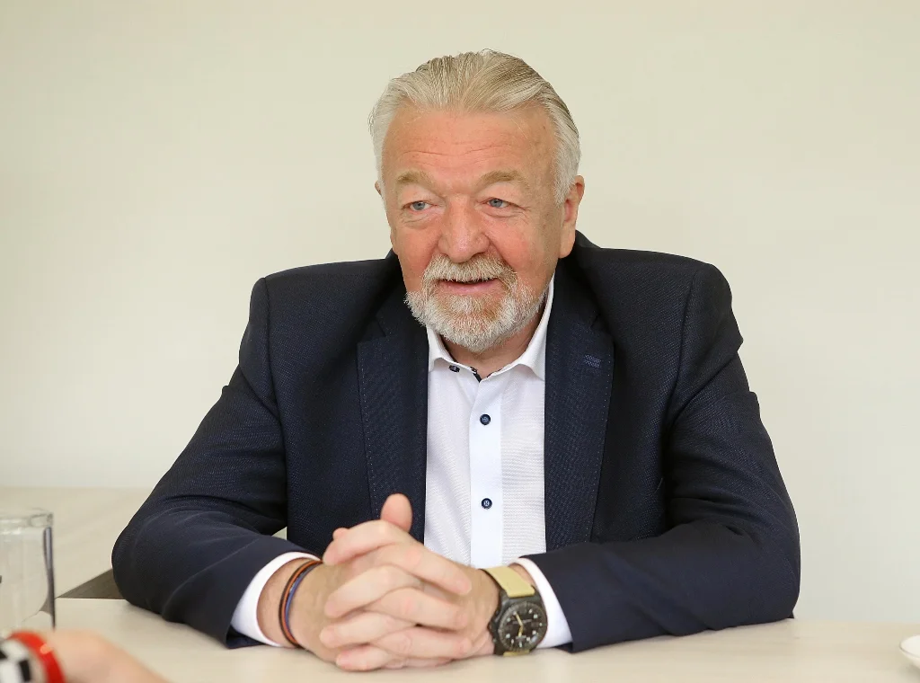 Родионенко: другого кандидата на пост главы объединенной федерации гимнастики, кроме Титова, просто не вижу Родионенко: другого кандидата на пост главы объединенной федерации гимнастики, кроме Титова, просто не вижу