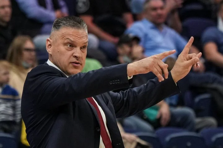 Тренер «Пармы» Евгений Пашутин: «Понимали, что «Нижний Новгород» играет в защите на грани фола. Сделаем выводы из этого поражения» Тренер «Пармы» Евгений Пашутин: «Понимали, что «Нижний Новгород» играет в защите на грани фола. Сделаем выводы из этого поражения»