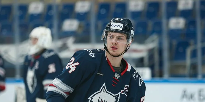 Павел Порядин про 2:1 с «Трактором»: «Концовка тяжелая, много сил отдали. Ребята бились, старались, ловили шайбу на себя, терпели» Павел Порядин про 2:1 с «Трактором»: «Концовка тяжелая, много сил отдали. Ребята бились, старались, ловили шайбу на себя, терпели»