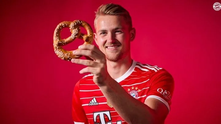 Маттейс де Лигт: «Бавария» – самый успешный клуб Германии, Европы и мира. Я очень рад, что стану частью истории этой команды» Маттейс де Лигт: «Бавария» – самый успешный клуб Германии, Европы и мира. Я очень рад, что стану частью истории этой команды»