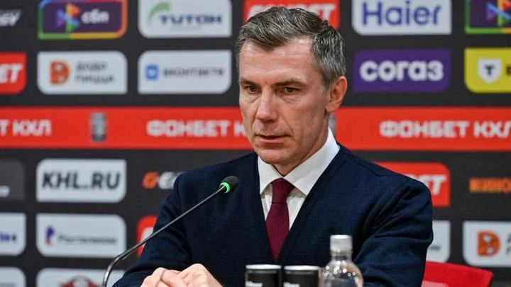 Сергей Звягин об 1:4 с «Сибирью»: «Они намного агрессивнее стали играть, чем в матчах на Кубке Блинова и в первом матче сезона» Сергей Звягин об 1:4 с «Сибирью»: «Они намного агрессивнее стали играть, чем в матчах на Кубке Блинова и в первом матче сезона»