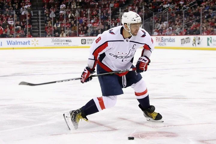 Александр Овечкин сократил отставание до рекорда Уэйна Гретцки до 53 шайб Александр Овечкин сократил отставание до рекорда Уэйна Гретцки до 53 шайб