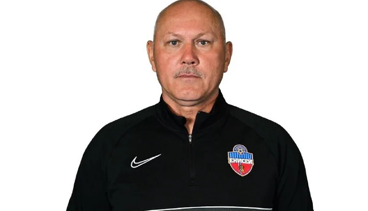 Алфёров снова стал тренером «Енисея» Алфёров снова стал тренером «Енисея»