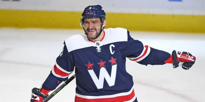 Евгений Малкин: «Овечкин уже не играет так много один в один. Но он больше идет на ворота, подбирает отскоки» Евгений Малкин: «Овечкин уже не играет так много один в один. Но он больше идет на ворота, подбирает отскоки»