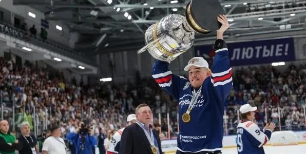 Российский хоккеист Силаев заявил, что не видит смысла в чтении книг Российский хоккеист Силаев заявил, что не видит смысла в чтении книг