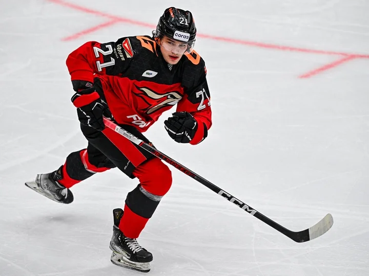 Александр Филатьев продлил контракт с «Авангардом» Александр Филатьев продлил контракт с «Авангардом»