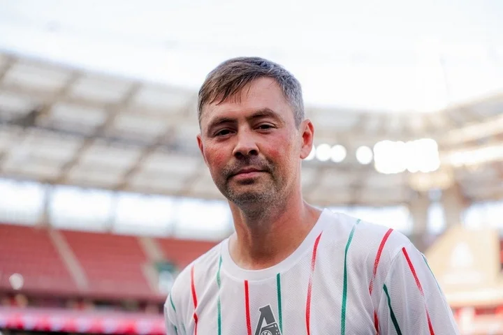 Динияр Билялетдинов: «В АПЛ команды трудятся на зрелищность лиги. Все работают на интенсивность, физические качества» Динияр Билялетдинов: «В АПЛ команды трудятся на зрелищность лиги. Все работают на интенсивность, физические качества»