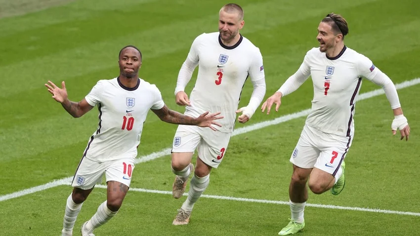 Венгрия обыгрывает Англию к перерыву матча Лиги наций Венгрия обыгрывает Англию к перерыву матча Лиги наций