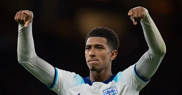 Брайан Робсон: «Не могу передать словами, как я был разочарован, когда Беллингем не подписал контракт с «Манчестер Юнайтед» Брайан Робсон: «Не могу передать словами, как я был разочарован, когда Беллингем не подписал контракт с «Манчестер Юнайтед»