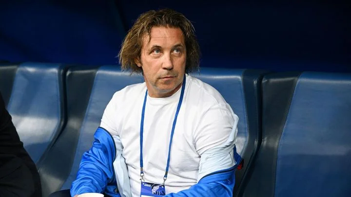 Александр Мостовой: «Договорились с «Енисеем» созвониться после новогодних праздников. Но в итоге назначили Тихонова. Спасибо за приглашение» Александр Мостовой: «Договорились с «Енисеем» созвониться после новогодних праздников. Но в итоге назначили Тихонова. Спасибо за приглашение»