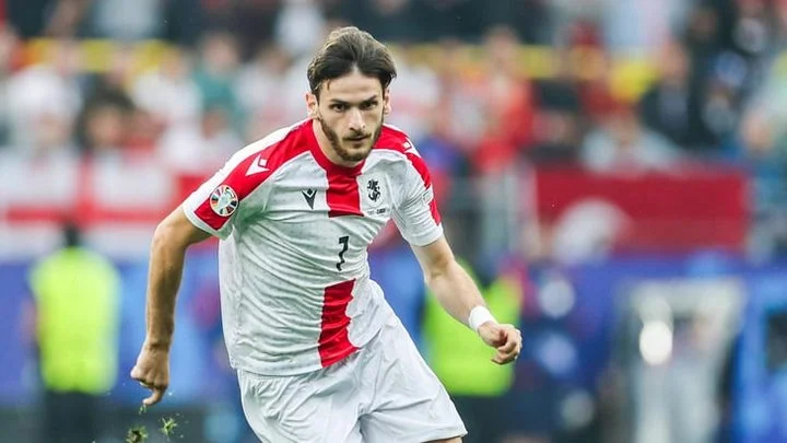 Омари Тетрадзе: «Хвича Кварацхелия на чемпионате Европы не похож сам на себя. На него повлияли слухи о возможном переходе в ПСЖ» Омари Тетрадзе: «Хвича Кварацхелия на чемпионате Европы не похож сам на себя. На него повлияли слухи о возможном переходе в ПСЖ»