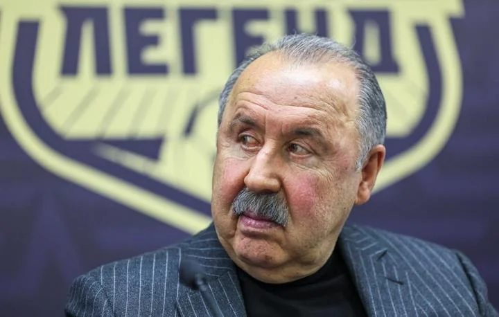 Валерий Газзаев: «Если «Спартак» на что‑то рассчитывает, то нельзя показывать такой футбол, как в матче с «Ахматом» Валерий Газзаев: «Если «Спартак» на что‑то рассчитывает, то нельзя показывать такой футбол, как в матче с «Ахматом»