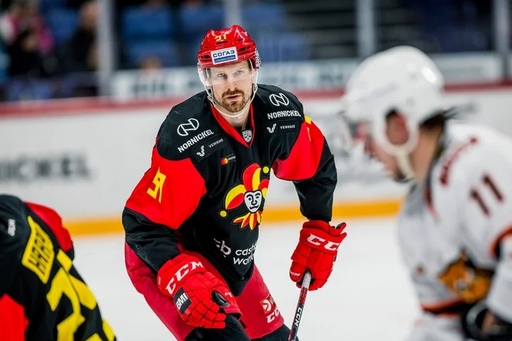 СКА подписал канадского защитника Алекса Гранта сроком на один сезон СКА подписал канадского защитника Алекса Гранта сроком на один сезон