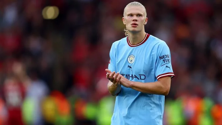 Эрлинг Холанд: «Конечно, мне будет трудно. Но это сильнее всего и привлекает в АПЛ. Это прекрасный и сложный турнир» Эрлинг Холанд: «Конечно, мне будет трудно. Но это сильнее всего и привлекает в АПЛ. Это прекрасный и сложный турнир»