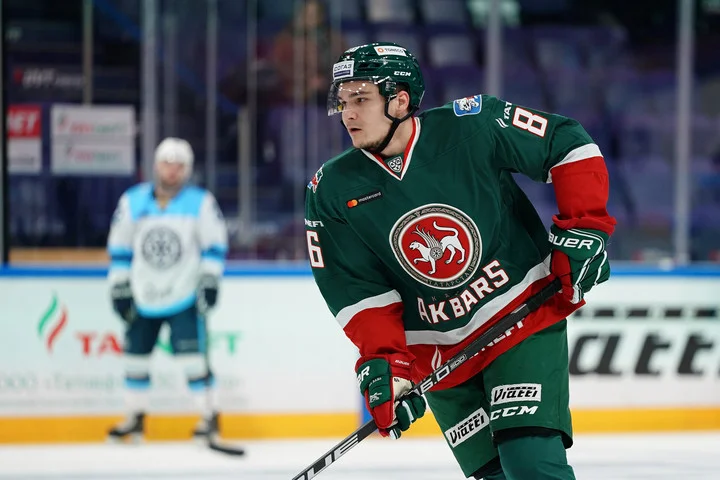 Форвард «Ак Барса» Никита Дыняк: «Радулов – наш заводила. Постоянно у него куча эмоций. Молодчик»