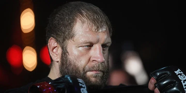 А. Емельяненко: В августе проведу боксёрский бой в Грозном, после Исмаилова успею восстановиться