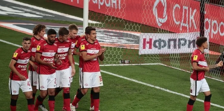 «Краснодар» без 10 игроков основы пропустил от Мозеса. «Спартак» — на первом месте «Краснодар» без 10 игроков основы пропустил от Мозеса. «Спартак» — на первом месте