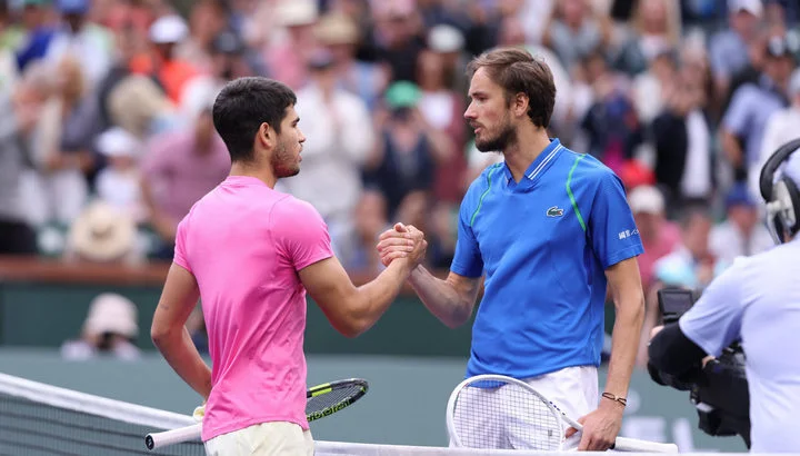 Виктор Янчук: «За счет ошибок Алькараса Медведев будет набирать очки» Виктор Янчук: «За счет ошибок Алькараса Медведев будет набирать очки»