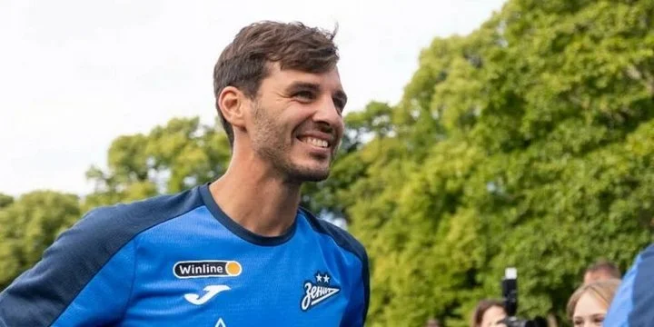 Сергей Семак: «Заявка Ерохина за вторую команду – абсолютно технический момент» Сергей Семак: «Заявка Ерохина за вторую команду – абсолютно технический момент»