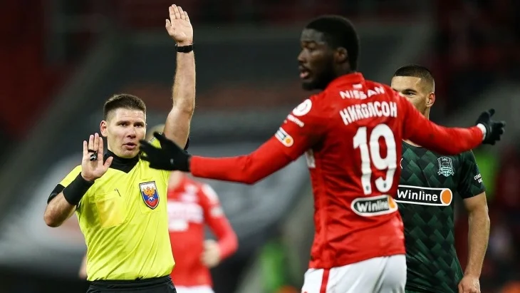 «Спартак» об оправдании ЭСК действий Безбородова: «Хочется напряжение между «Спартаком» и судьями перевести в конструктивное русло» «Спартак» об оправдании ЭСК действий Безбородова: «Хочется напряжение между «Спартаком» и судьями перевести в конструктивное русло»