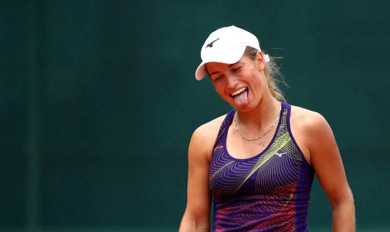 Теннисистка Азаренко призвала Путинцеву пойти к психиатру во время матча Теннисистка Азаренко призвала Путинцеву пойти к психиатру во время матча