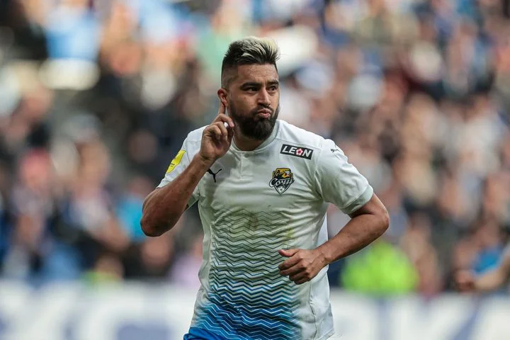 В «Сочи» отреагировали на возможное возвращение Кристиана Нобоа в «Зенит» В «Сочи» отреагировали на возможное возвращение Кристиана Нобоа в «Зенит»