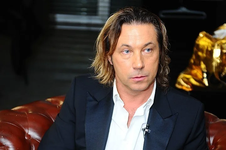 Александр Мостовой: «Ретро Кубок России – идея неплохая, но нужен другой формат. 11 на 11 не подходит. Шесть на шесть, семь на семь — больше подошел бы» Александр Мостовой: «Ретро Кубок России – идея неплохая, но нужен другой формат. 11 на 11 не подходит. Шесть на шесть, семь на семь — больше подошел бы»