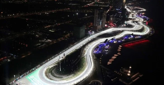 Расселл о штрафе Алонсо: «Он кажется слишком жестким. Они заслужили подиум. Но от трофея отказываться не буду» Расселл о штрафе Алонсо: «Он кажется слишком жестким. Они заслужили подиум. Но от трофея отказываться не буду»