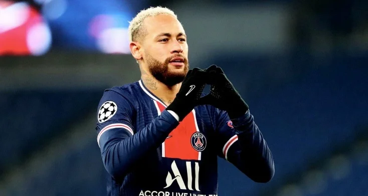 Неймар лайкнул твит с критикой назначения Мбаппе пенальтистом в ПСЖ