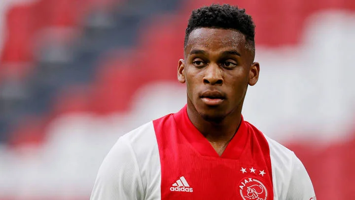 «Арсенал» согласовал с Юрриеном Тимбером личный контракт «Арсенал» согласовал с Юрриеном Тимбером личный контракт